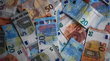 سعر اليورو مقابل الجنيه في البنوك المصرية اليوم